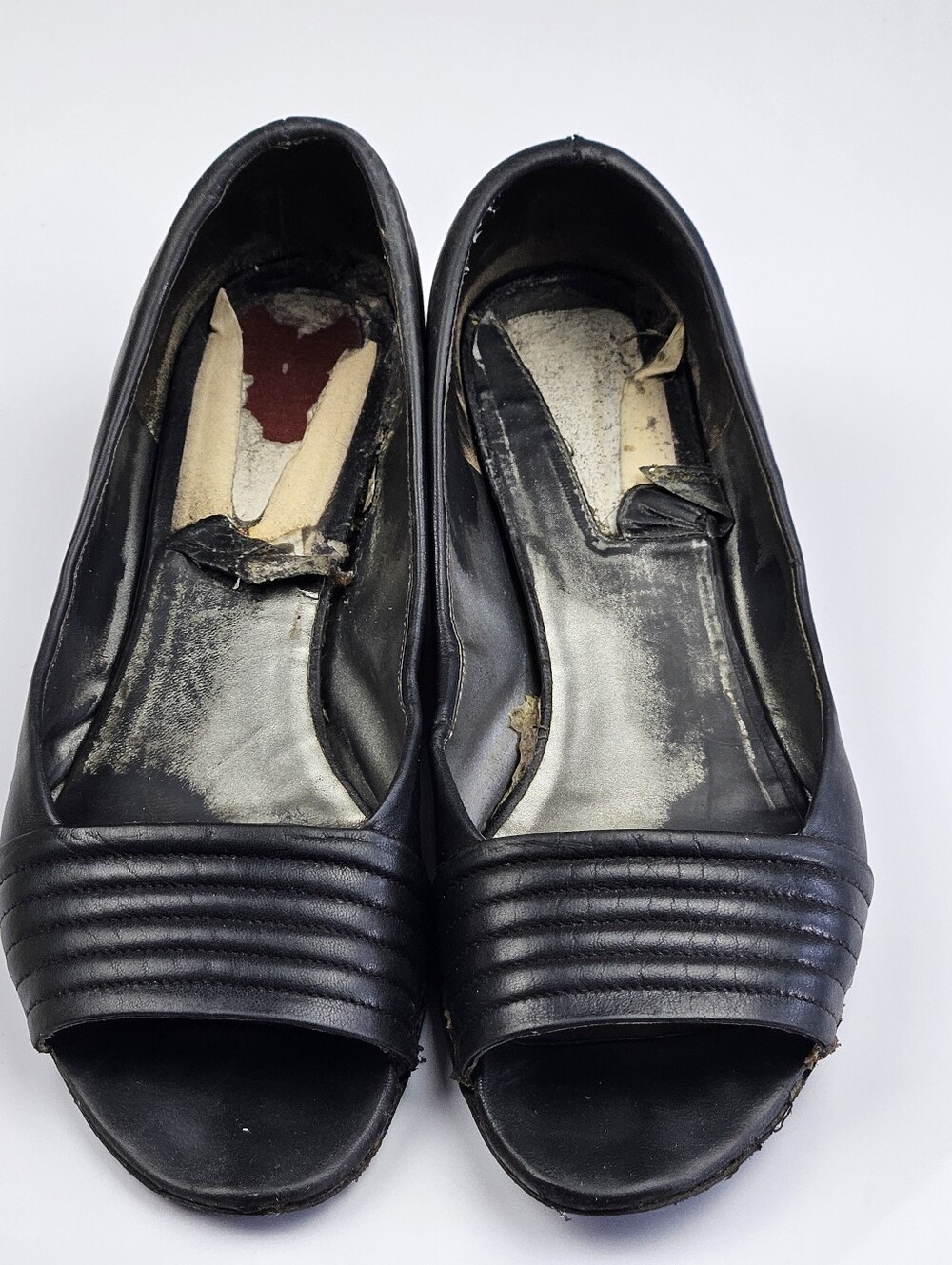 Kenneth Cole Kissing Fool Black Open Toe Peep Toe Flats Shoes Size 8